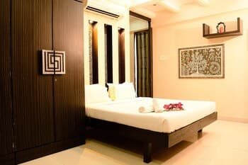 Seven Serviced Apartments, Worli