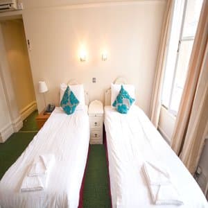 159 Knightsbridge Hotel