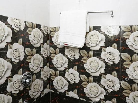 OYO 14822 Rose Residency