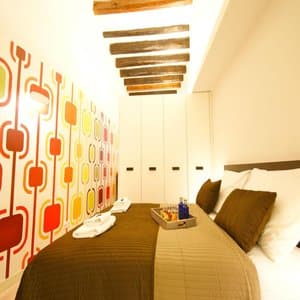 BCN Town Apartments Born