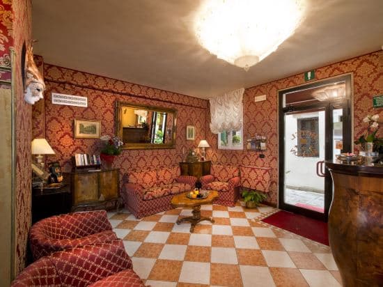 Hotel Mignon