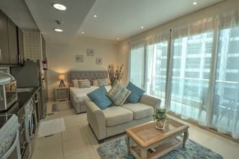 Royal Oceanic by Deluxe Holdiay Homes