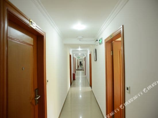 Chuangfeng Hostel (Shanghai Xianan)