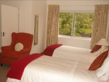 Lakeside Lodge