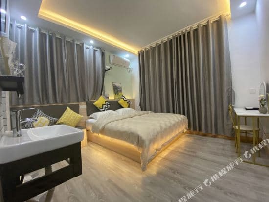 Yijia Apartment