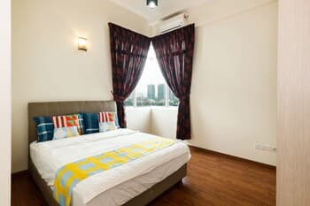 OYO 463 Home Cozy Budget 3BR Chow Kit Convenience At Your Doorstep