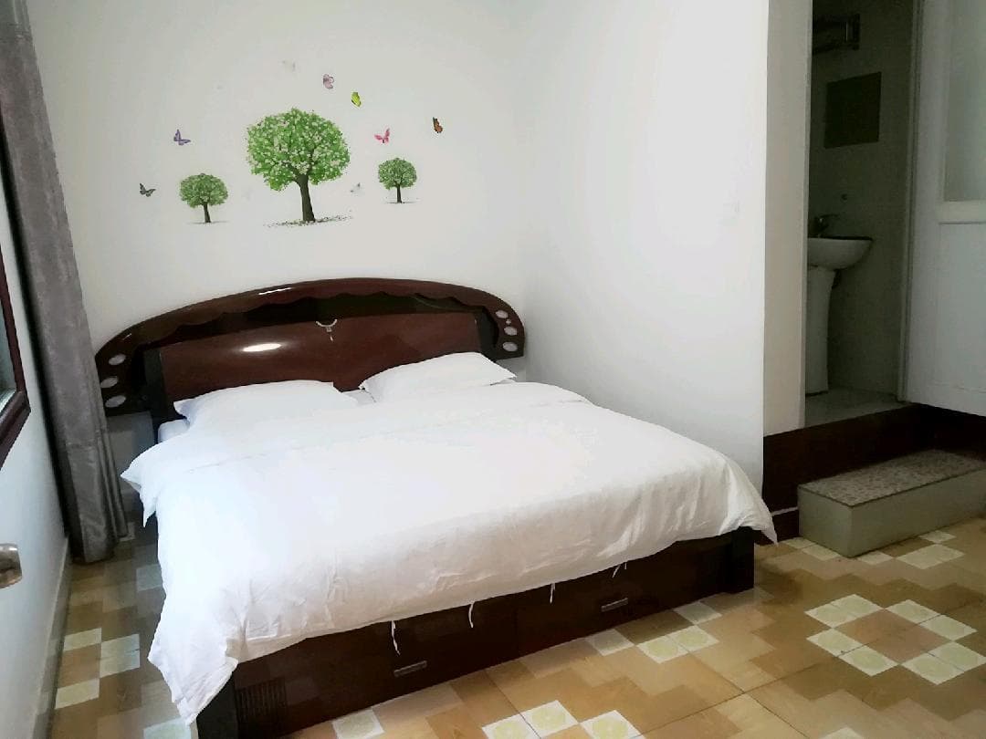 Yinghua Apartment