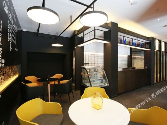 Cjia apartment Shanghai Xujiahui store