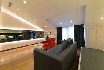 Nish İstanbul Suites & Hotel