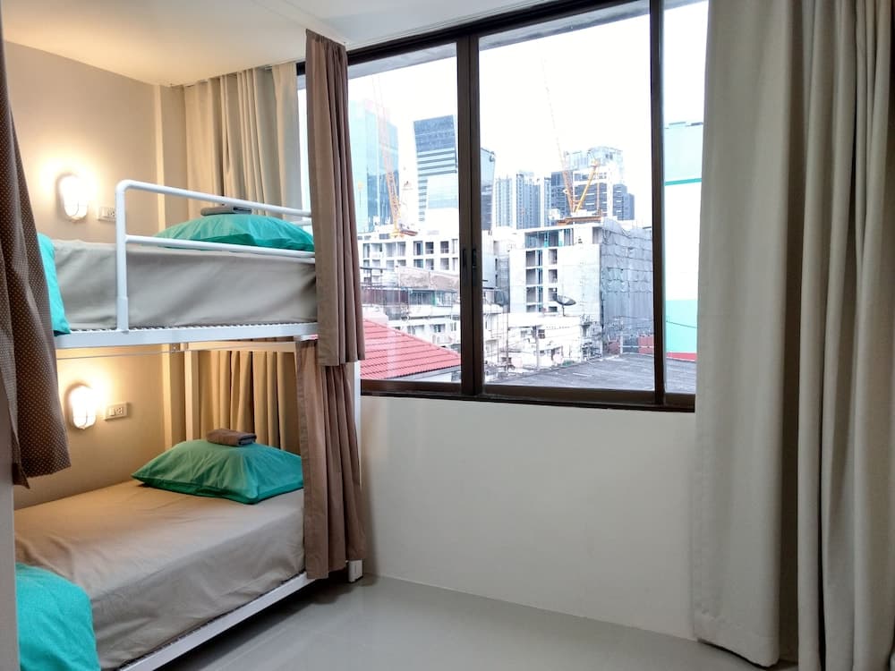 Rama9 Kamin Bird Hostel