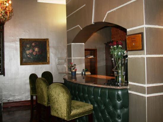 Tudor Hotel