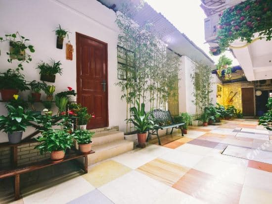 Linjiang Apartment (Guangzhou Qianjin Road)