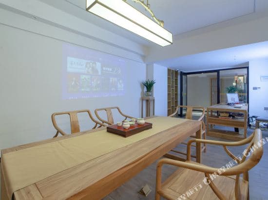 Yijia  Fashion Hotel (Tianmen Mountain Ropeway Store, Zhangjiajie)