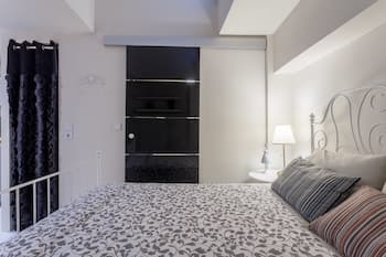 A Gift in the Heart of Monastiraki A
