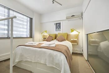 Chloe Boutique Apartments