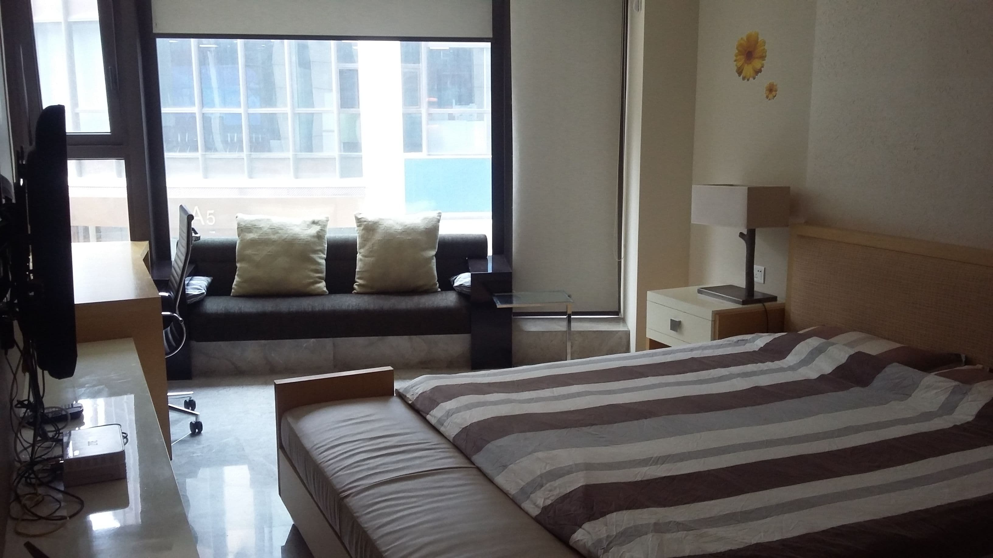 Love Home Serviced Apartment (Shanghai Huijing Tiandi)