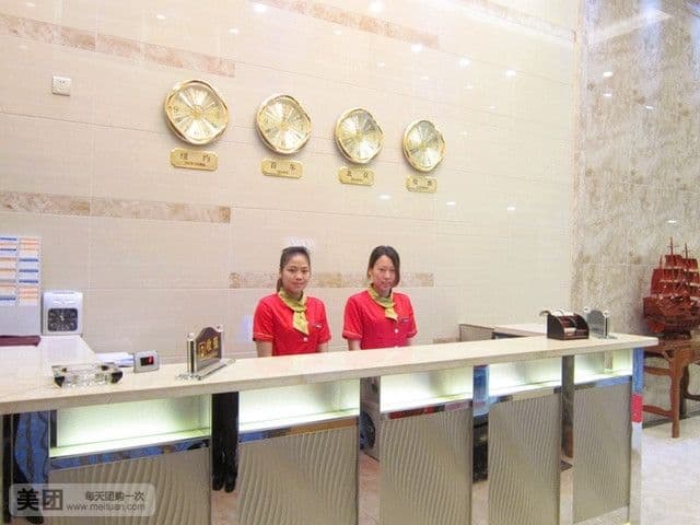 Golden Palace Boutique Hotel (Guangzhou Martyrs Cemetery Metro Station)