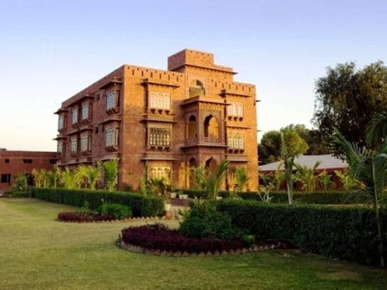 Garh Govind Hotel & Rresort