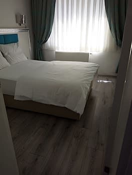 Fish Gold Apart Suites