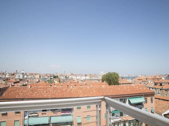 Sunny Terrace Hostel
