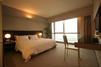 Yi-Wu Commatel Hotel