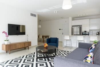 Amazing 3 BDR 2 Baths, Balcony and Parking