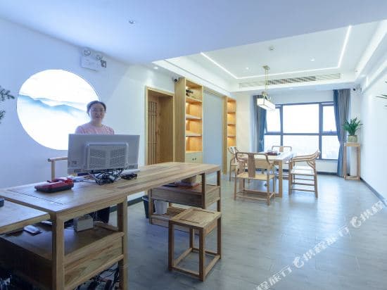 Yijia  Fashion Hotel (Tianmen Mountain Ropeway Store, Zhangjiajie)