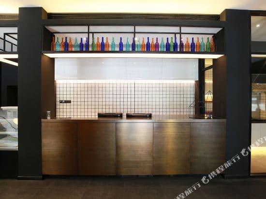 Cjia apartment Shanghai Xujiahui store