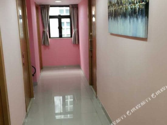 Deluxe Home Hostel