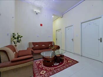OYO Flagship 13083 Hotel Blue Vista