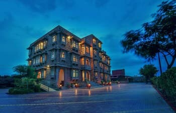 Garh Govind Hotel & Rresort
