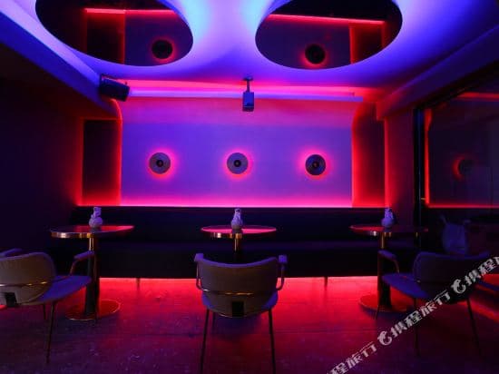 Lanyue Hotel (Guangzhou Haizhu Plaza Beijing Road subway station store)