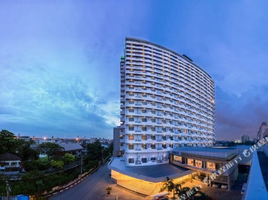 Avana Grand Hotel and Convention Centre