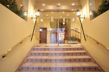 Hotel Regencia Colón