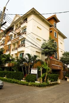 Unico Srinakarin Residence