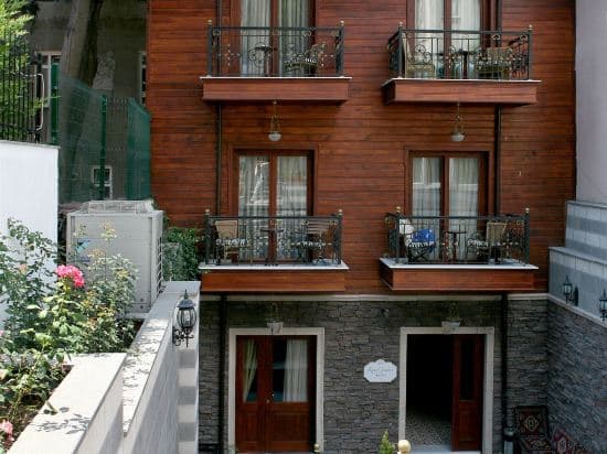 Rose Garden Suites