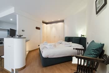 At Home Heart of Milan - Duomo Apartment