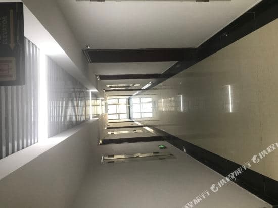 Huangting Apartment (Guangzhou Tower Datang Subway Station)
