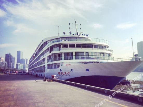 Century Sky Cruise Hotel