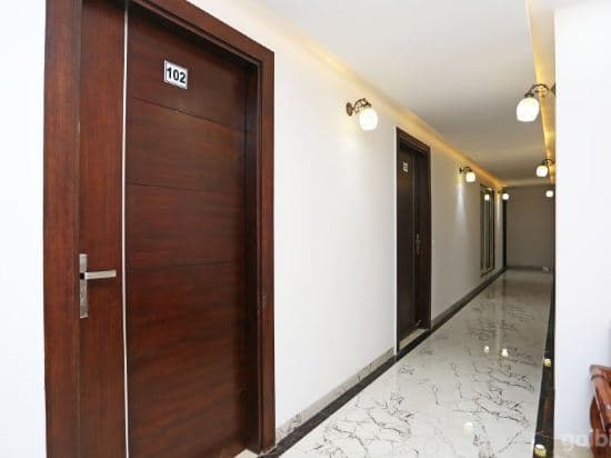 OYO 14384 Luxury residency