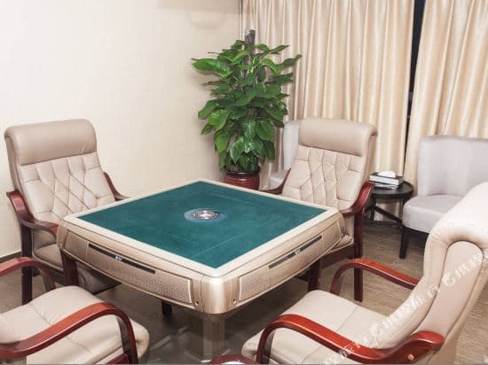 Huangting Apartment (Guangzhou Tower Datang Subway Station)