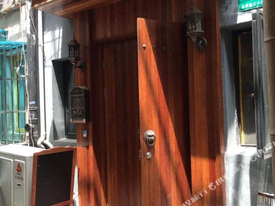 Dudong Loft Shikumen Laoyangfang Hostel