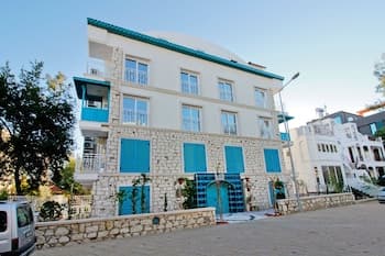 Yazar Lara Hotel