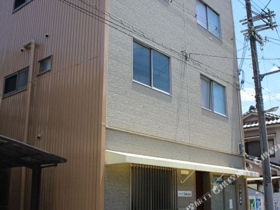 Haitsu Sakura Apartment