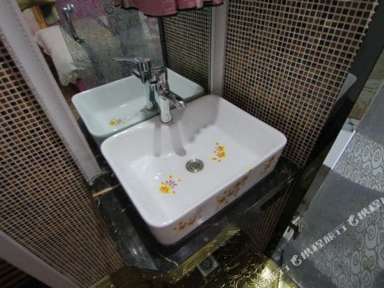 π Hotel (Shanghai Wujiaochang)