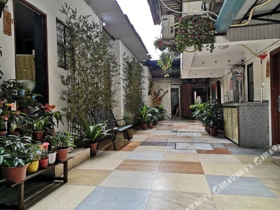 Linjiang Apartment (Guangzhou Qianjin Road)