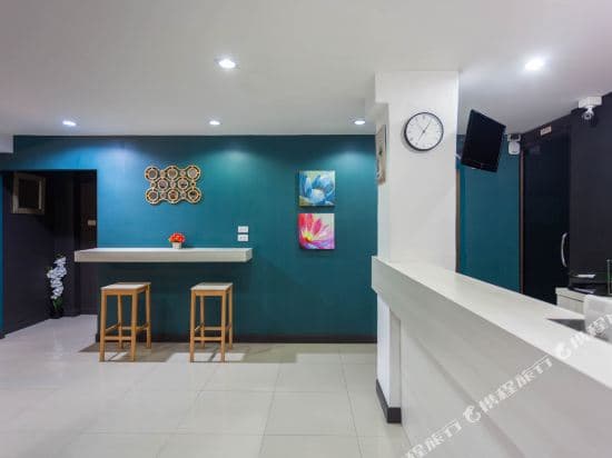 patong ocean wave boutique hotel