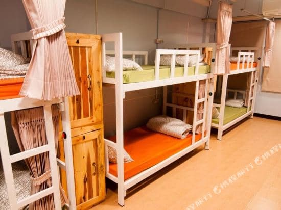 Eat - Ting Cafe and Hostel