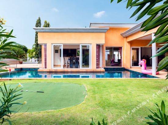 Stunning Luxury Golf and Pool Villas