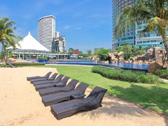 White Sand Beach Residence Pattaya
